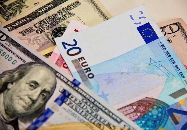 EUR/USD extends upside above 1.0850, with all eyes on US NFP data